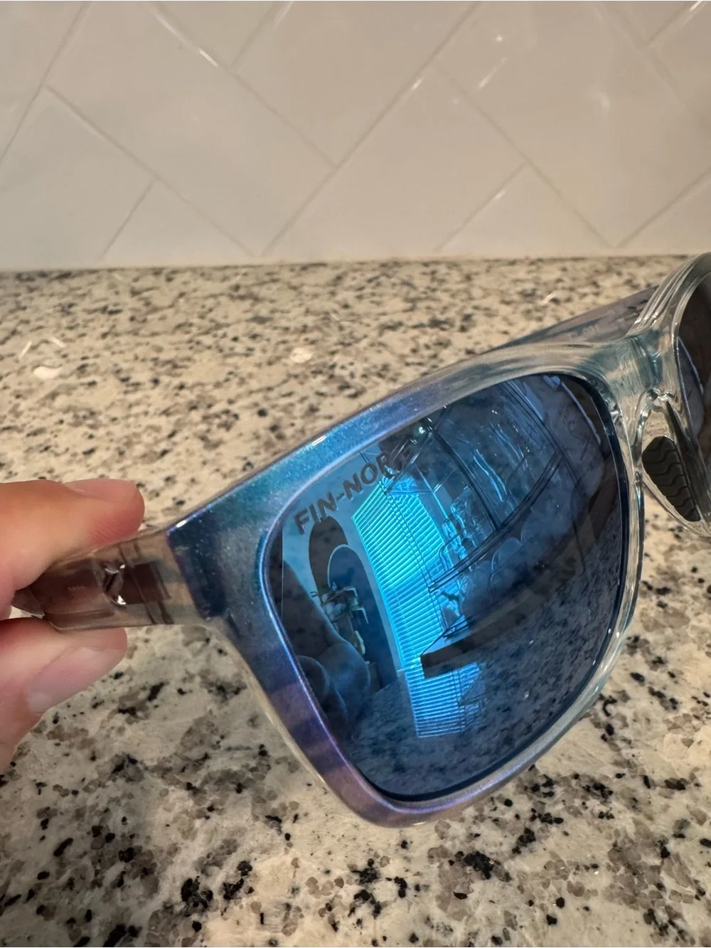 Fin Nor Sunglasses Tilloo Iridescent Pearl Stripe blue lenses excellent